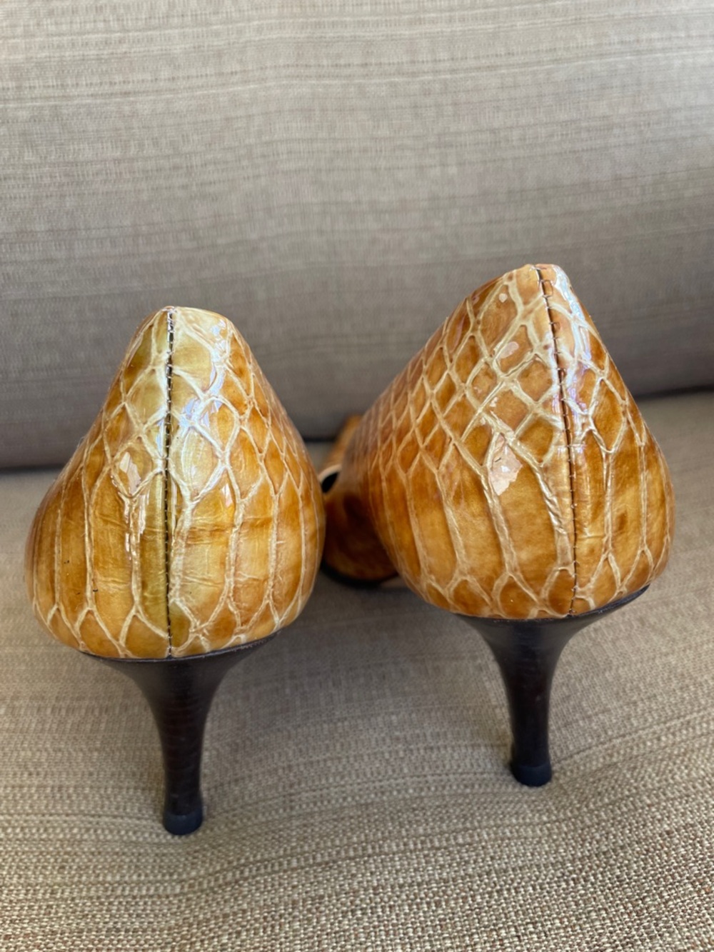 Kenneth Cole Tan Croc-Embossed Pointed Mid Heel Pumps - Picture 3 of 8